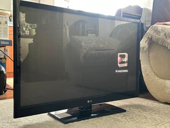 Б/у телевизор LG в хорошем состоянии полностью рабочий