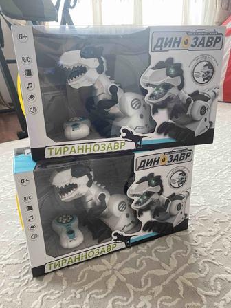 Радиоуправляемый робот динозавр