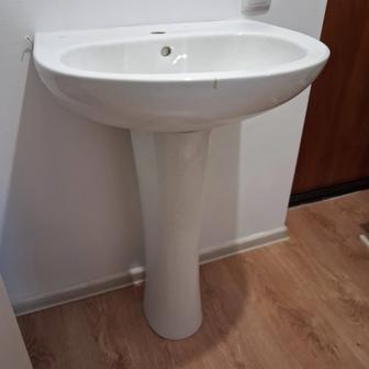 Раковина с пьедесталом