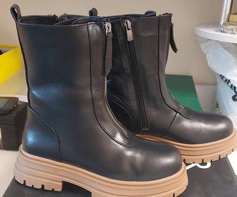 Срочно продам зимние сапоги!