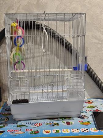 Продам клетку для попугаев.