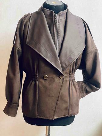 Продам бомбер замшевый с отделкой из экокожи