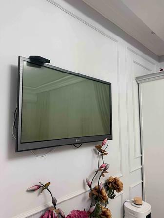 В отличном состоянии ТВ LG