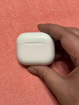 Продам наушники модель Apple AirPods