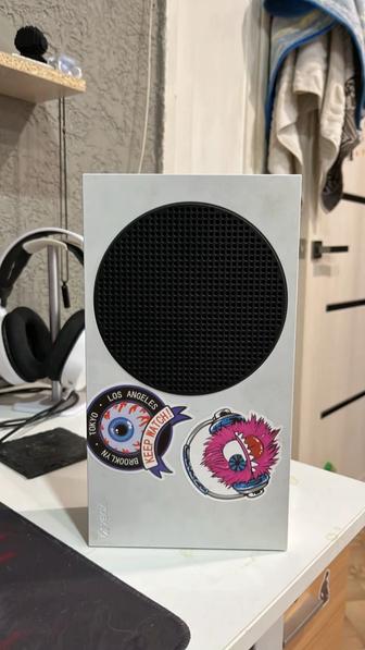 Продам Xbox series S