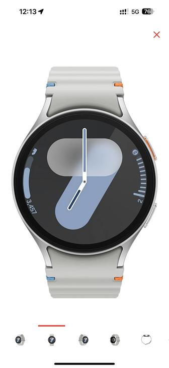 Смарт-часы Samsung Galaxy Watch7 44 мм серебристый-белый