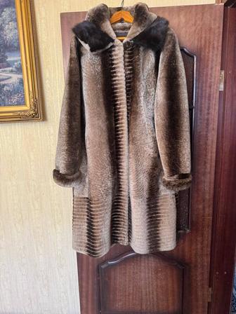 шуба натуральная мутон 52-58 размер