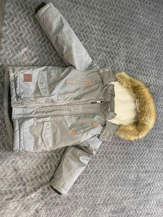 Продам зимнюю куртку на мальчика