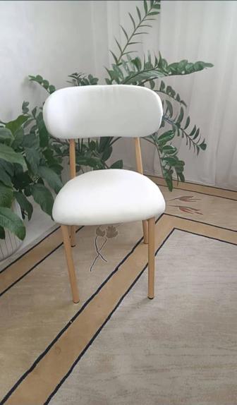 Продам новые стулья 8 шт