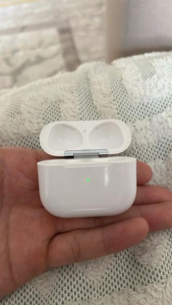 Продам кейс от AirPods 3 поколения
