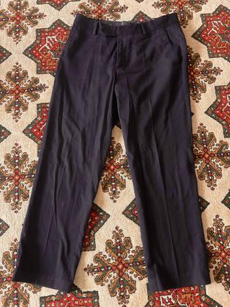 Отдам даром брюки школьные