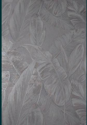 Поклейка обоев гантели и плинтуса