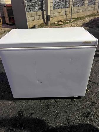 Морозильник в хорошем состоянии