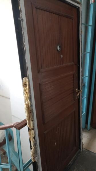 БУ входная дверь