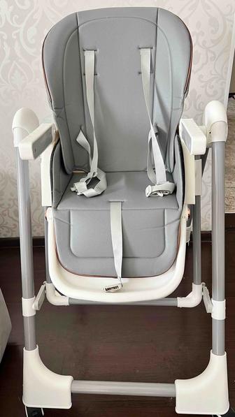 Детский стульчик для кормления