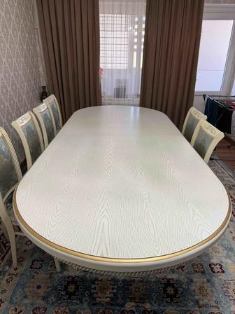 Продается стол