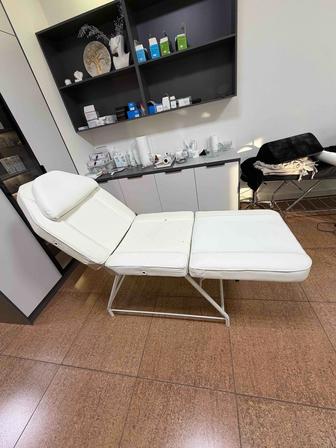 Косметологическая кушетка