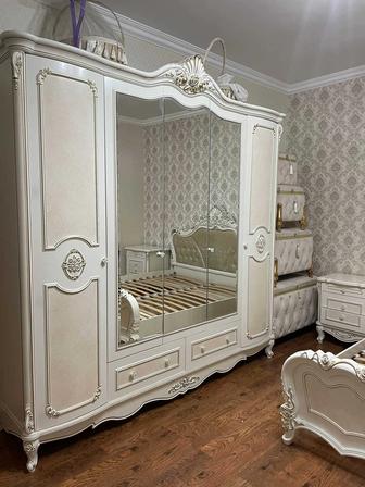 Продам спальный гарнитур