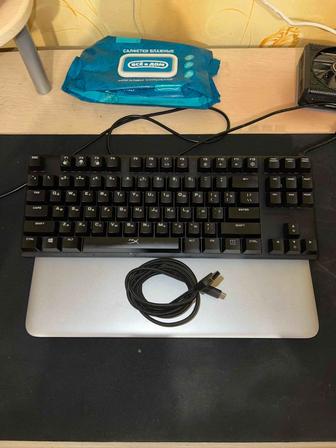 Продам клавиатуру