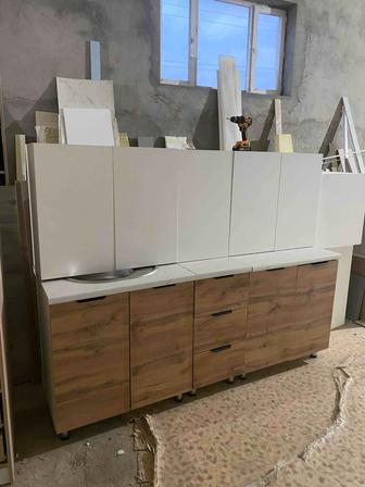 Кухонный гарнитур 2метр новый. На заказда болады !!