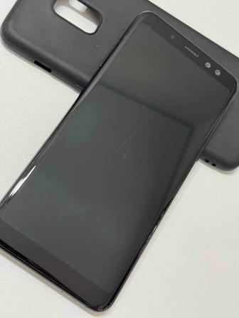 Телефон Samsung А8
