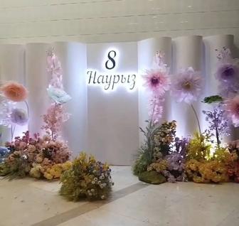 Фотозона , ростовые цветы , декорации