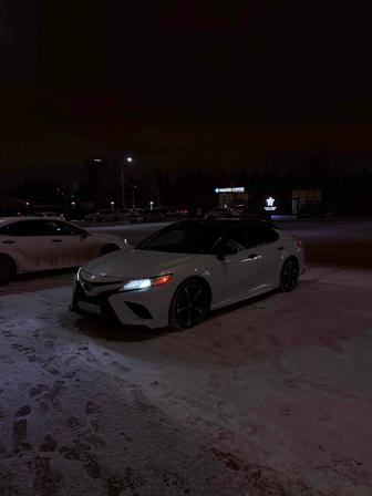 Машина жүргізшімен бірге