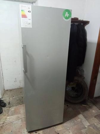 Морозильники стоящие работают морозят отлично в Алматы р-н калкаман