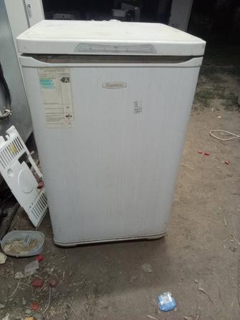 Морозильники стоящие работают морозят отлично в Алматы р-н калкаман