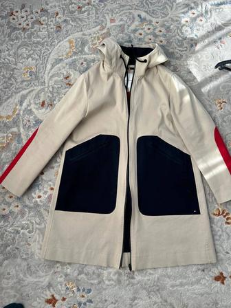 Куртка и пуховики