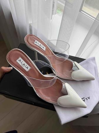 Туфли белые Alaia