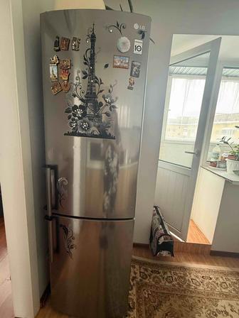 Продам холодильник