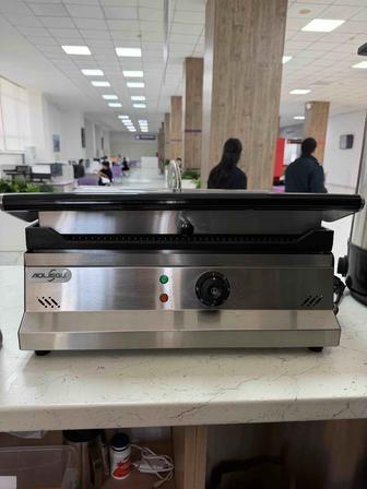 Контактная гриль CG-500