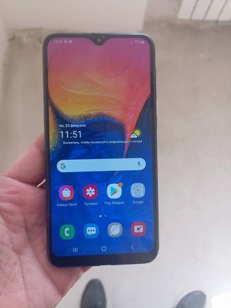 Samsung A10 в хорошем состоянии