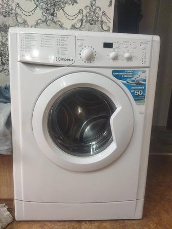 Продам рабочую стиральную машину INDESIT в хорошем состоянии