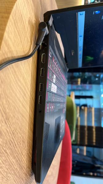 Asus TUF Gaming FX505DT игровой ноутбук в хорошем состоянии продается