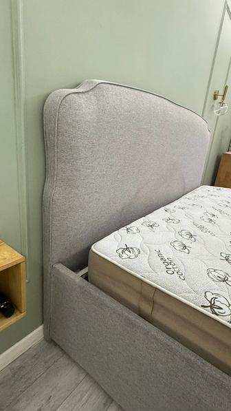 Продам кровать Бренда Perrino 2x2