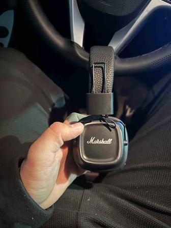 продаю наушники маршал