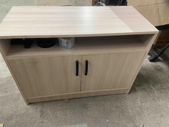 Тумба, шкаф, вешалки