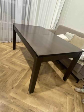 Продам стол обеденный