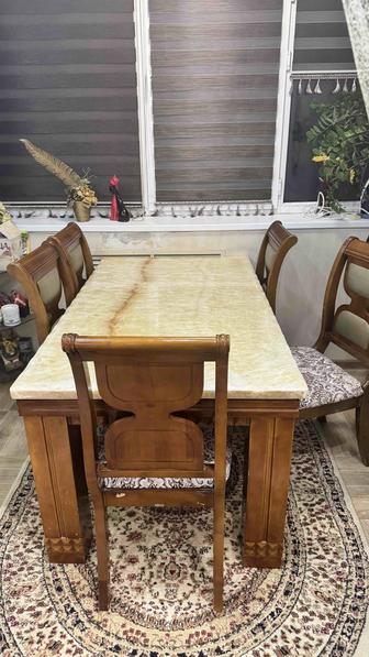 Стол обеденный