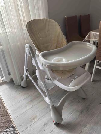 Продам детский столик для кормления