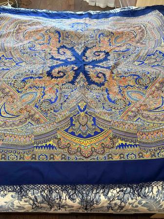 Продам Павлопосадский шерстяной платок с шелковой бахромой