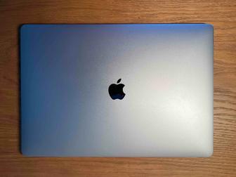 MacBook Pro 15,4 i9 32Gb ITB Radeon
Vega PRO 20