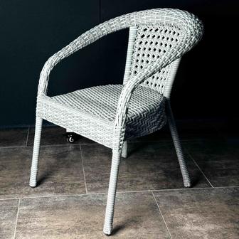 Продаю стулья и столы