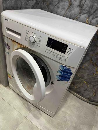 Отдам машинку стиральную