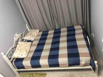 Двухспальная кровать