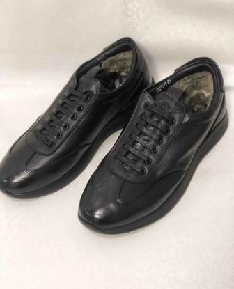 Мужские кроссовки