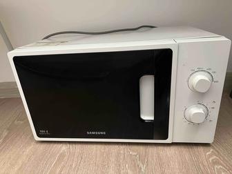 Продам микроволновую печь