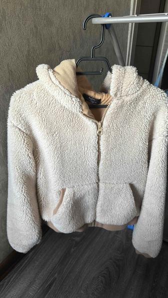 Шубка Teddy женская, Bershka